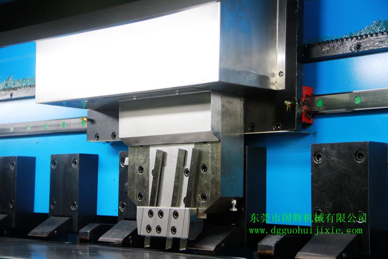 打造一流的刨槽機(jī) 永立市場不敗之地