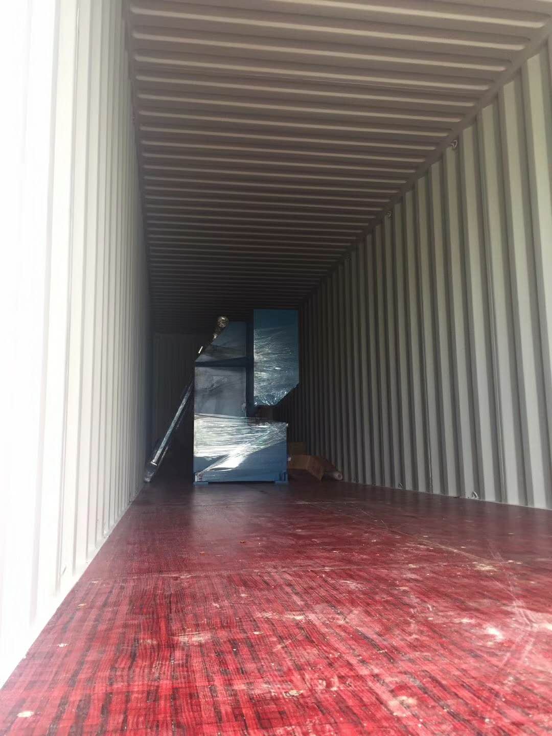 數(shù)控刨槽機(jī)裝柜，即將漂洋過海到美國(guó)