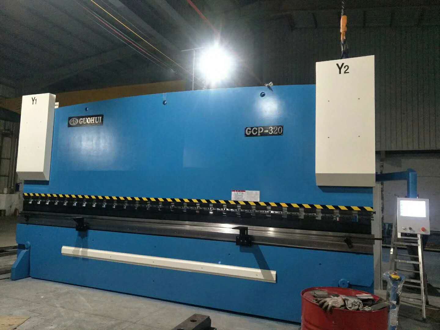 感謝佛山唐總惠購(gòu)我司6米數(shù)控折彎?rùn)C(jī)