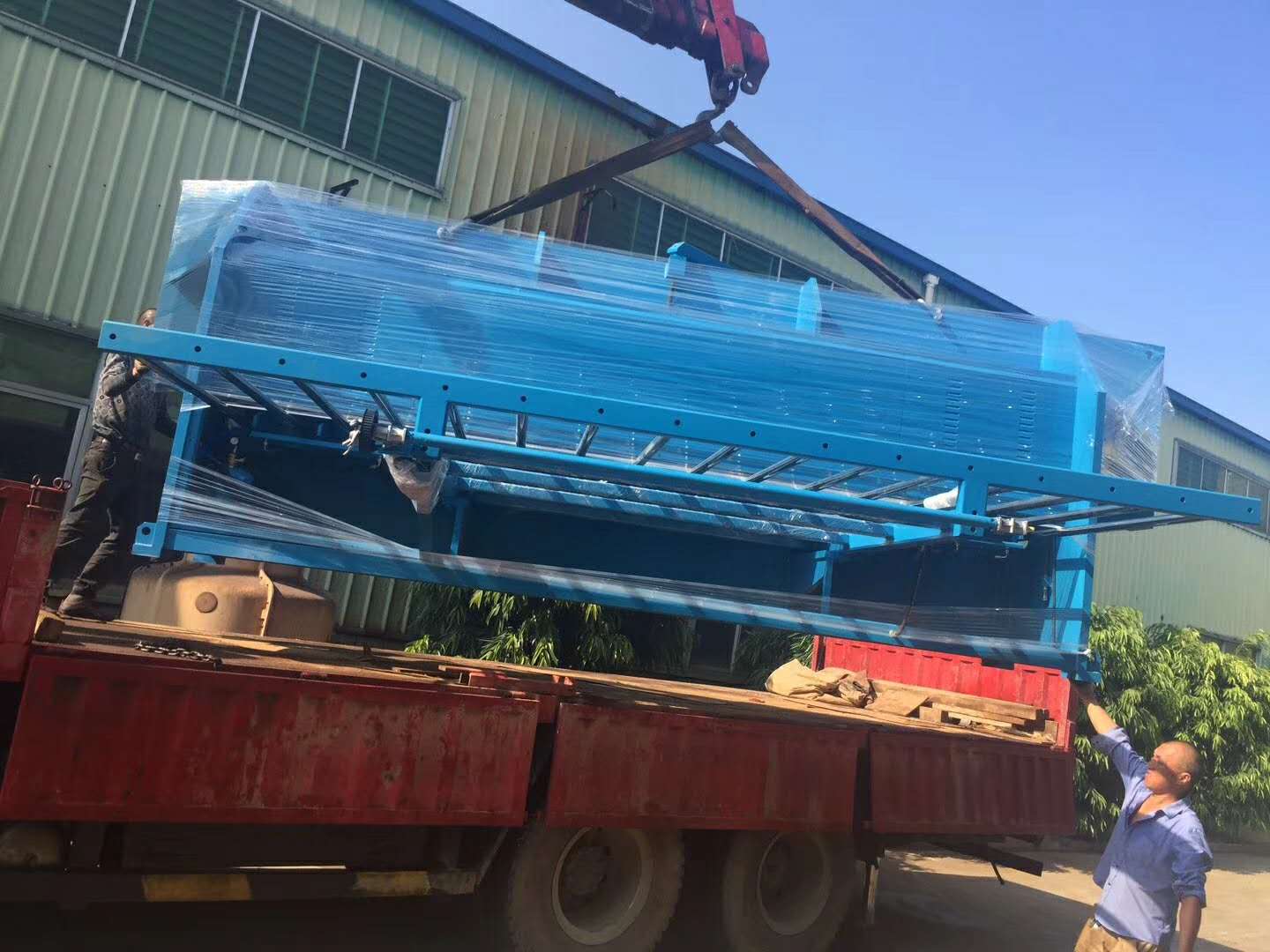 感謝深圳藝成不銹鋼惠購(gòu)我司4米雙頭數(shù)控刨槽機(jī)